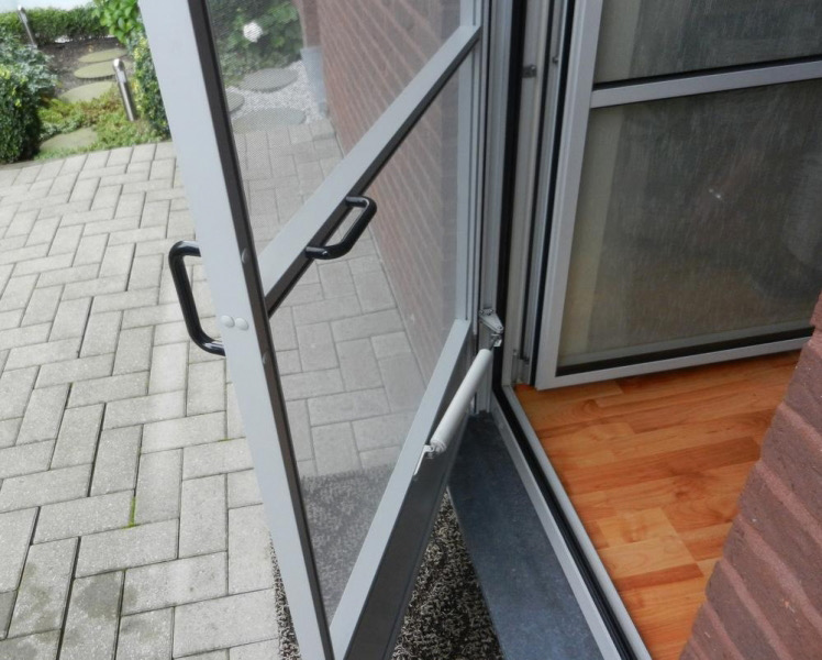Porte moustiquaire sur mesure – photo 5